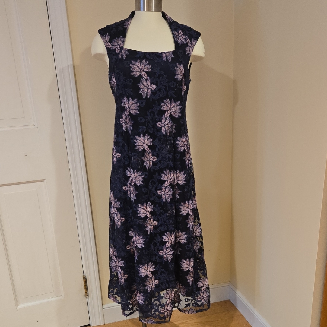 Chic Floral Midi Dress - Black And Purple
